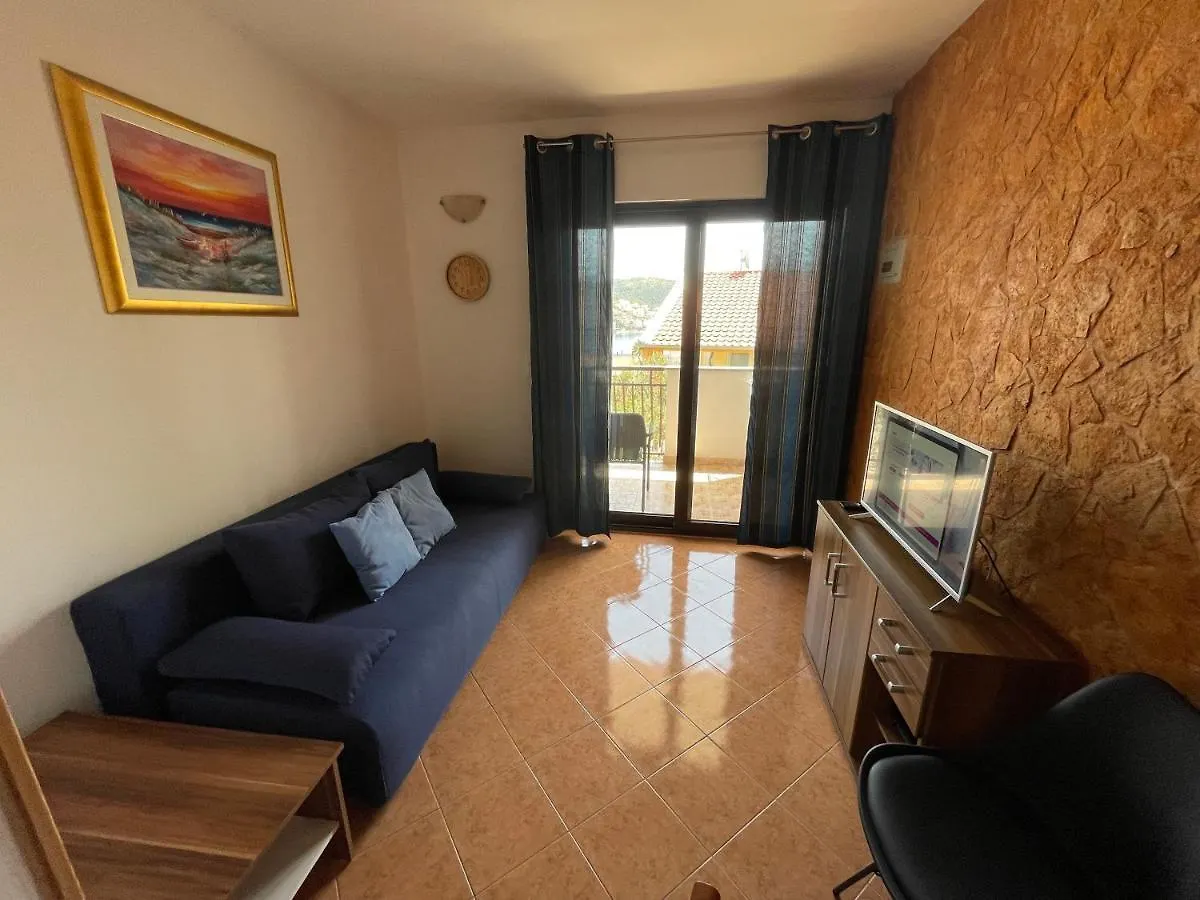 Holiday House Jakasa Trogir Kroatien