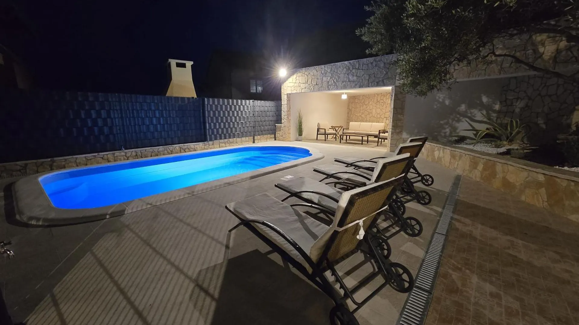 Apartment Holiday House Jakasa Trogir